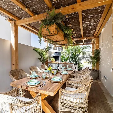 Ixchel House By Sunkeyrents *